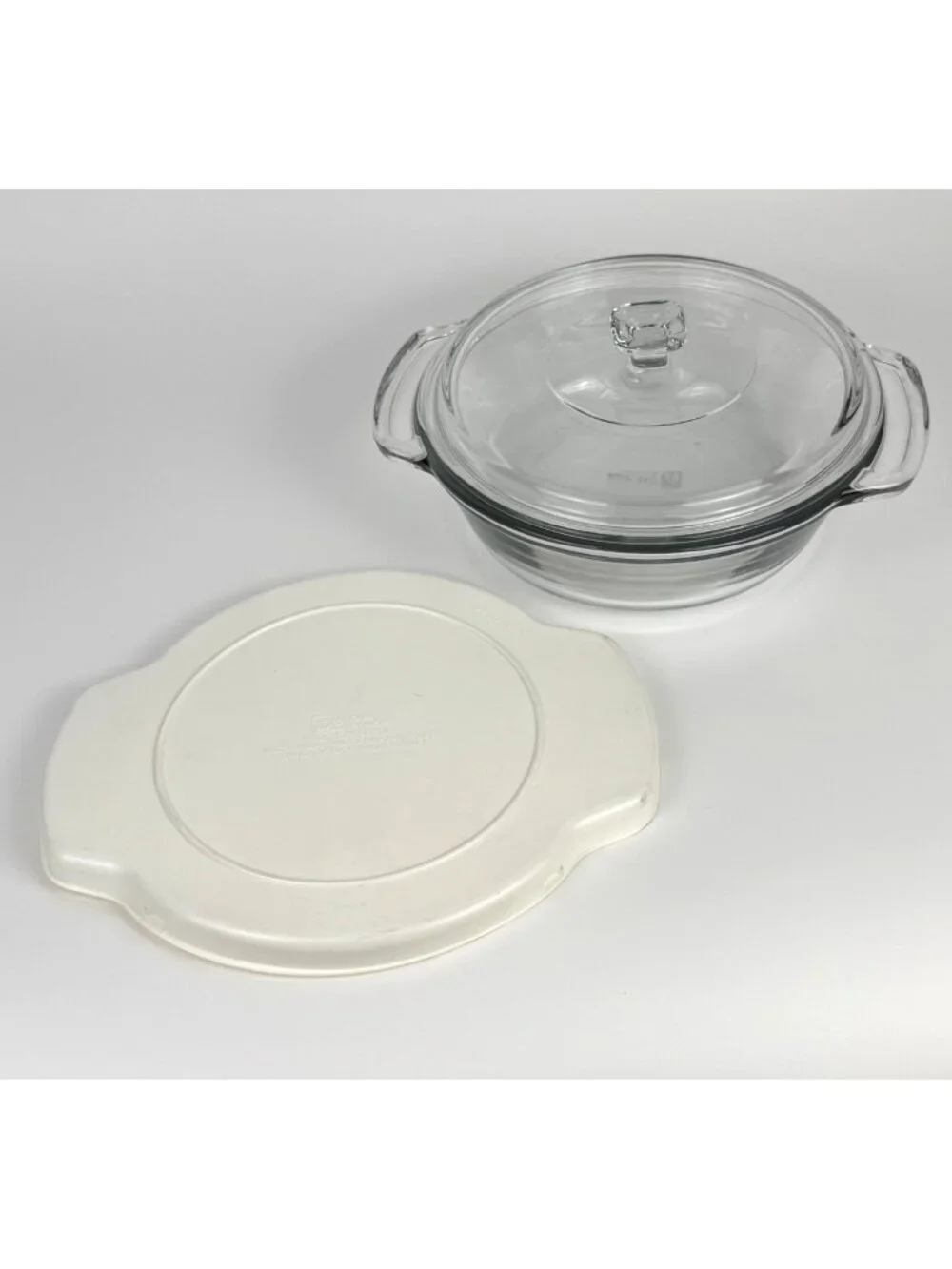 Vintage Anchor Ovenware 1.5-Qt. Clear Glass Casserole Dish with Lid + Plastic Sn